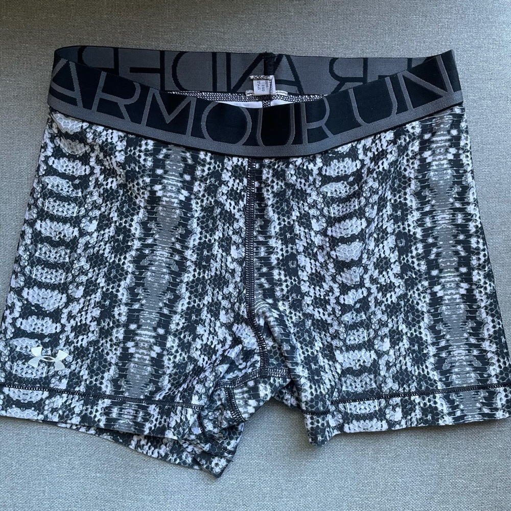 Under armour UA size small shorts 3 inch inseam